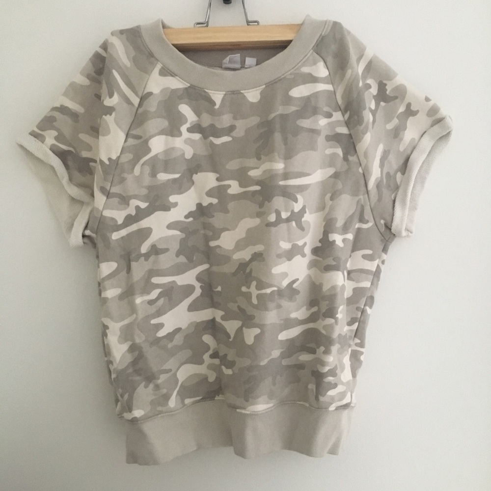 Gap camo sweatshirt tee S